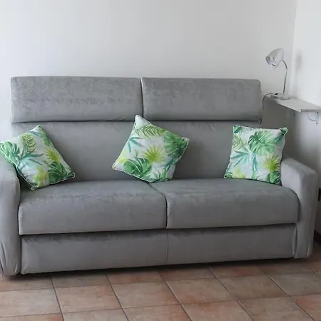 Gin E Gepa Monolocale * 科莫